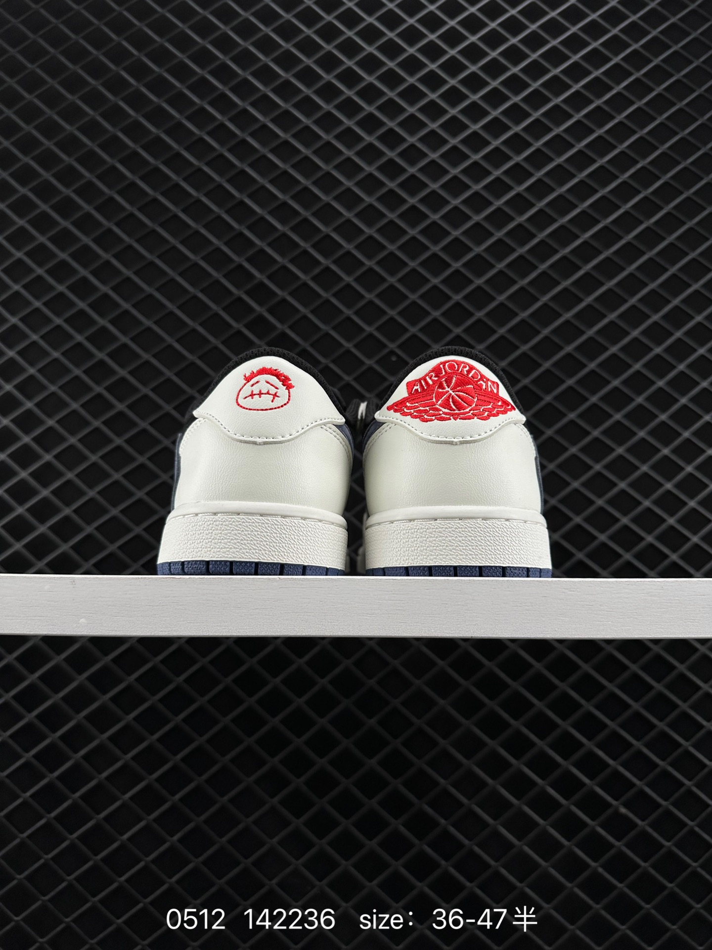 Travis Scott x Air Jordan 1 ” Reverse Mocha “